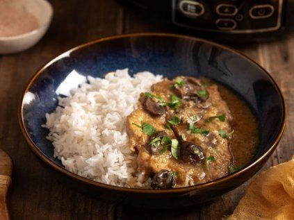 Kuře v pomalém hrnci: recept a tipy na vaření