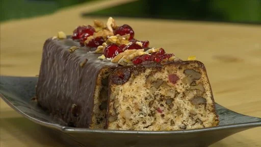 Buchta z bílků s čokoládou a brusinkami